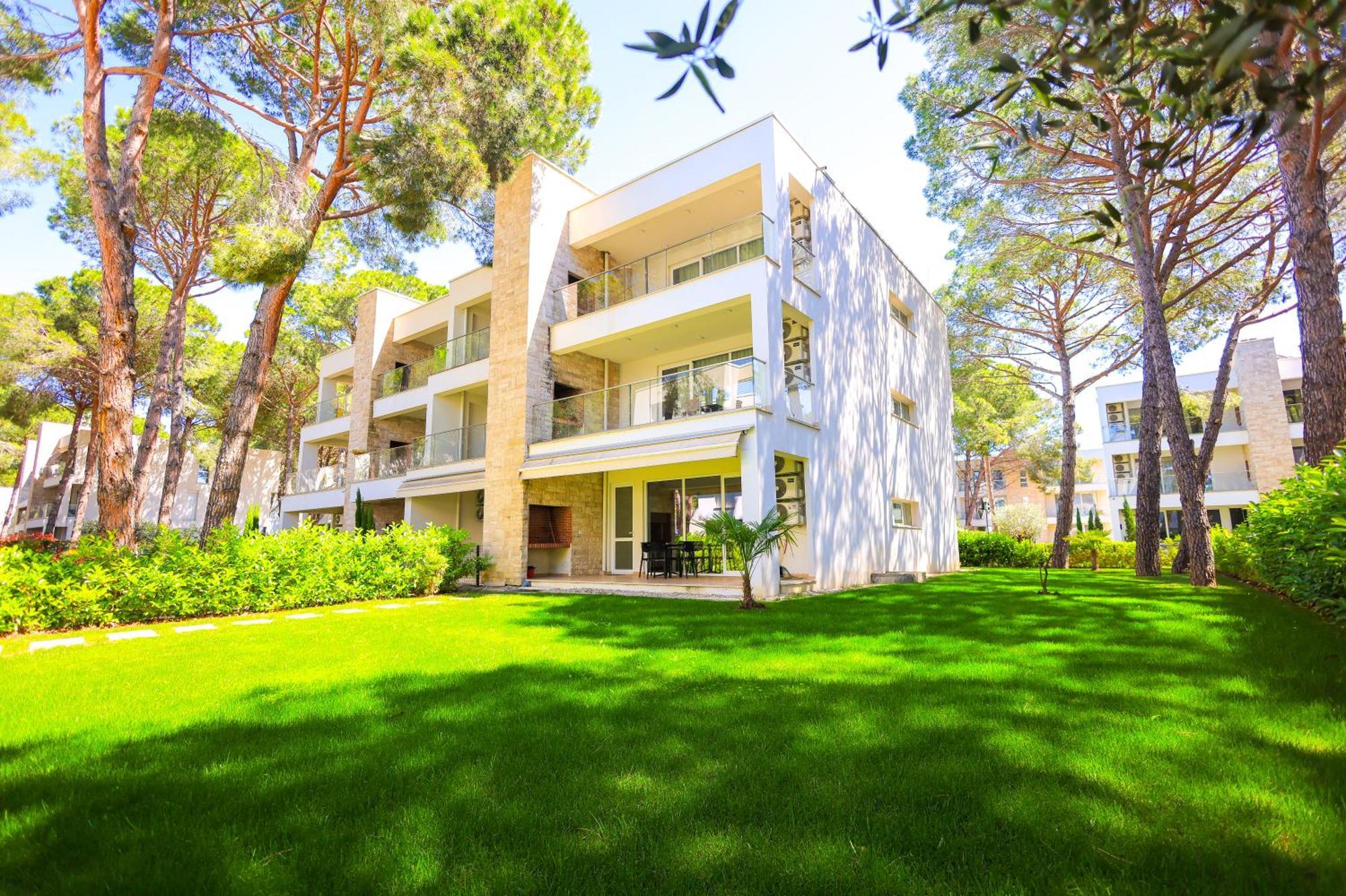 Sanpietro Vacation Apartments Durrës Exterior foto